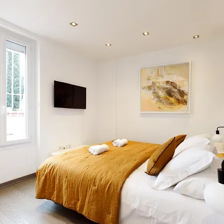Ginabelayourhosthelper Appartement